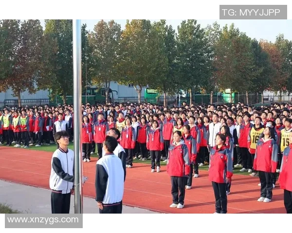 于德豪的奋斗历程与成功秘诀探秘：从平凡到卓越的转变之路