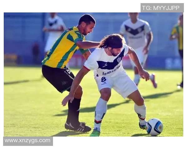 华萨斯与耶路贝塔的激烈对决揭示足球战术与团队合作的重要性