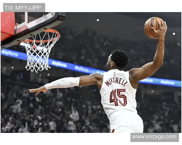 多诺万米切尔引领球队新篇章展现超凡篮球才华与领导力