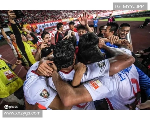 2016年恒大与重庆的巅峰对决回顾及精彩瞬间分析